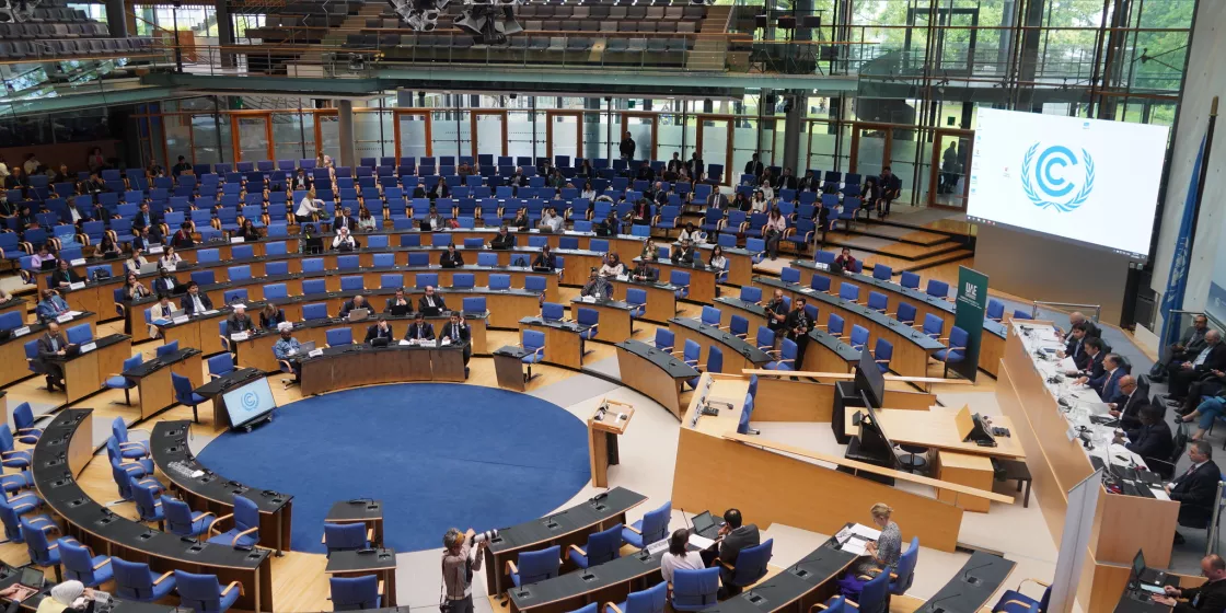 Die Zwischenverhandlungen fanden vom 3. bis zum 13. Juni in Bonn statt