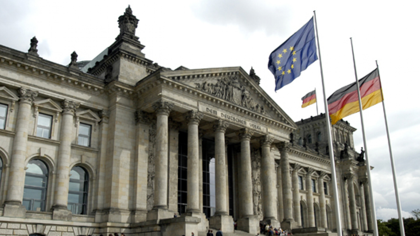 Die deutschland. Sehenswürdigkeiten Berlins ччreichstag. Sehenswürdigkeiten Berlins ччreichstag farblos. Deutschland a14. Презентация на Silvester in Deutschland.