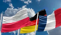 Flaggen von Polen, Deutschland und Frankreich