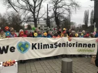 Banner "We <3 Klimaseniorinnen"