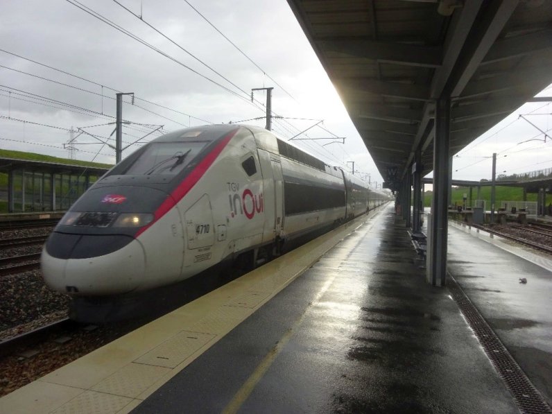 Zug in einem Bahnhof