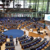 Die Zwischenverhandlungen fanden vom 3. bis zum 13. Juni in Bonn statt
